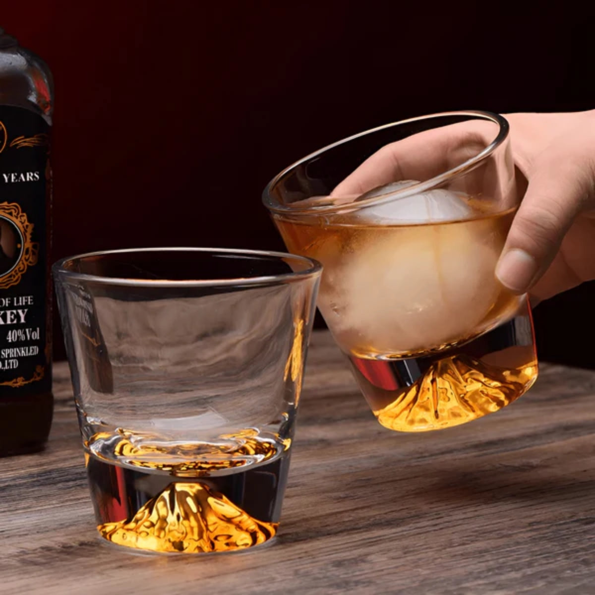 Mount Fuji Whiskygläser-Set – 300 ml Kristallbecher mit goldener Bergbasis