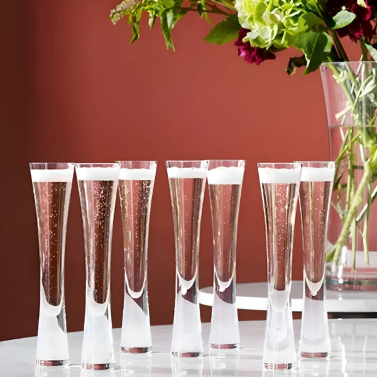 Modernes schmales Champagnerflöten-Set mit 4 – bleifreie, stielose Champagnergläser aus Kristall