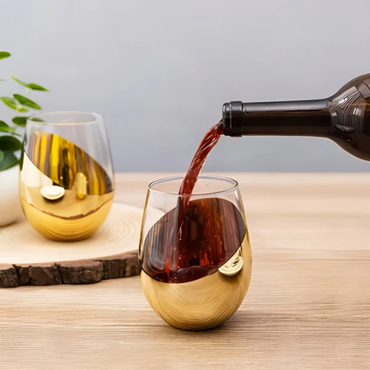 Roségoldene stiellose Weingläser im 2er-Set – geometrische, metallbeschichtete Becher