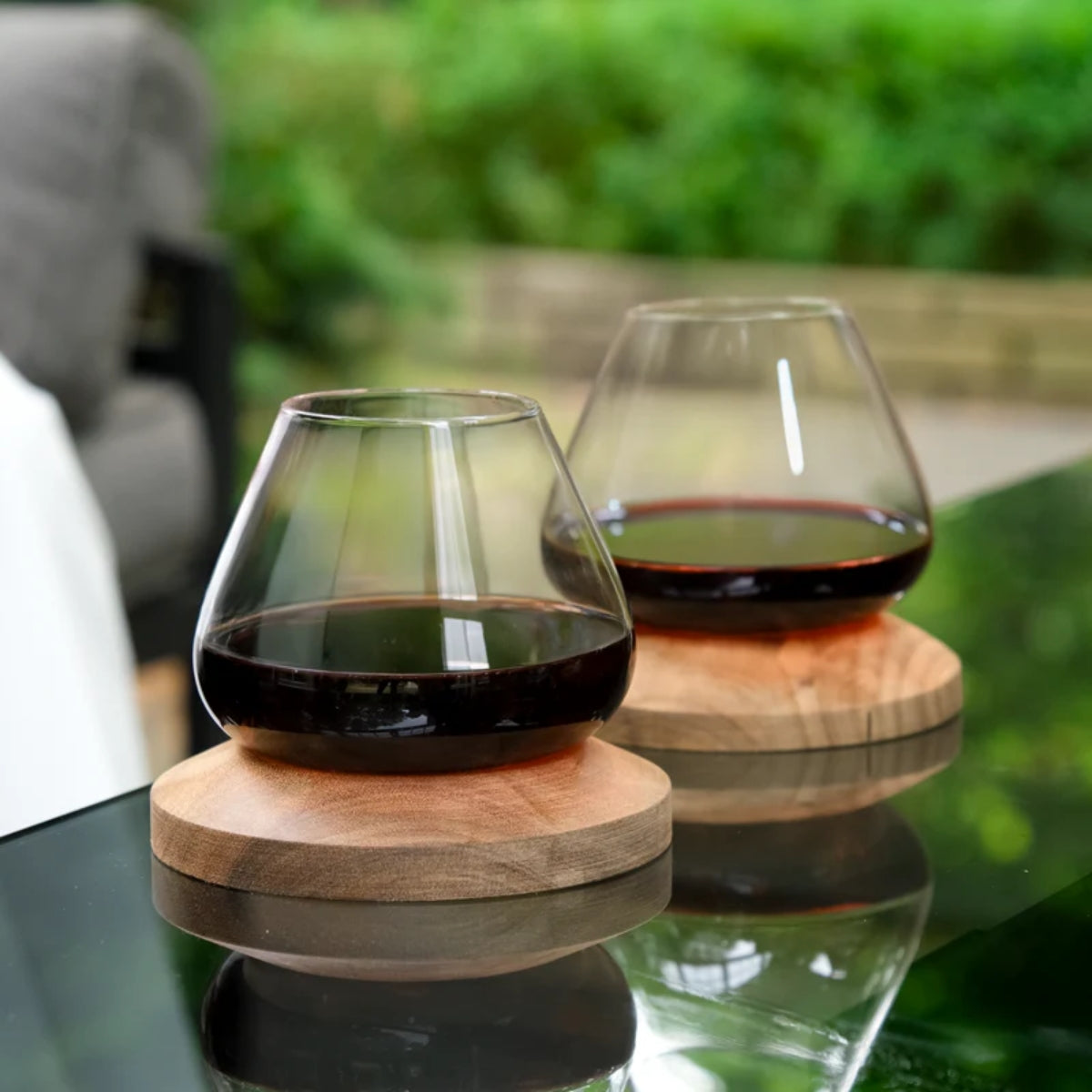 Whiskeyglas-Boden aus Akazienholz – Premium-Holzuntersetzer für schaukelnde Tumbler