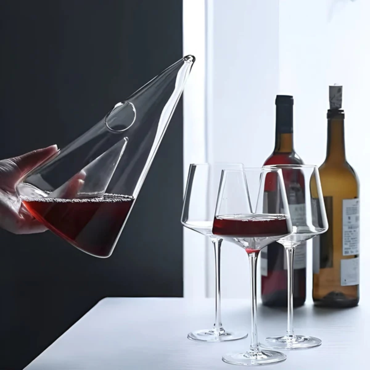Pyramidenförmiges Wein-Dekanter-Set mit Glas