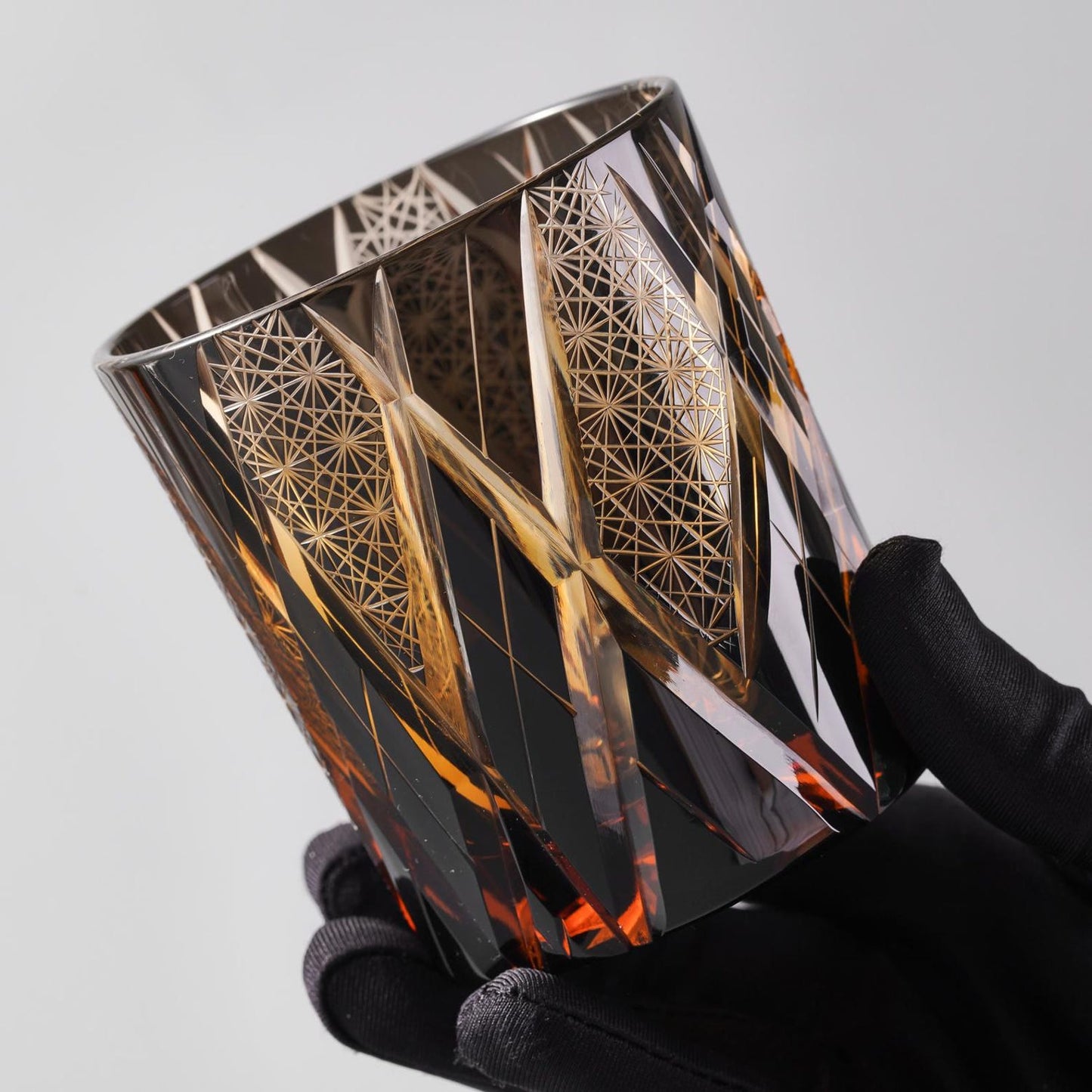 Handgemachtes Bernstein-Schwarz-Whiskyglas